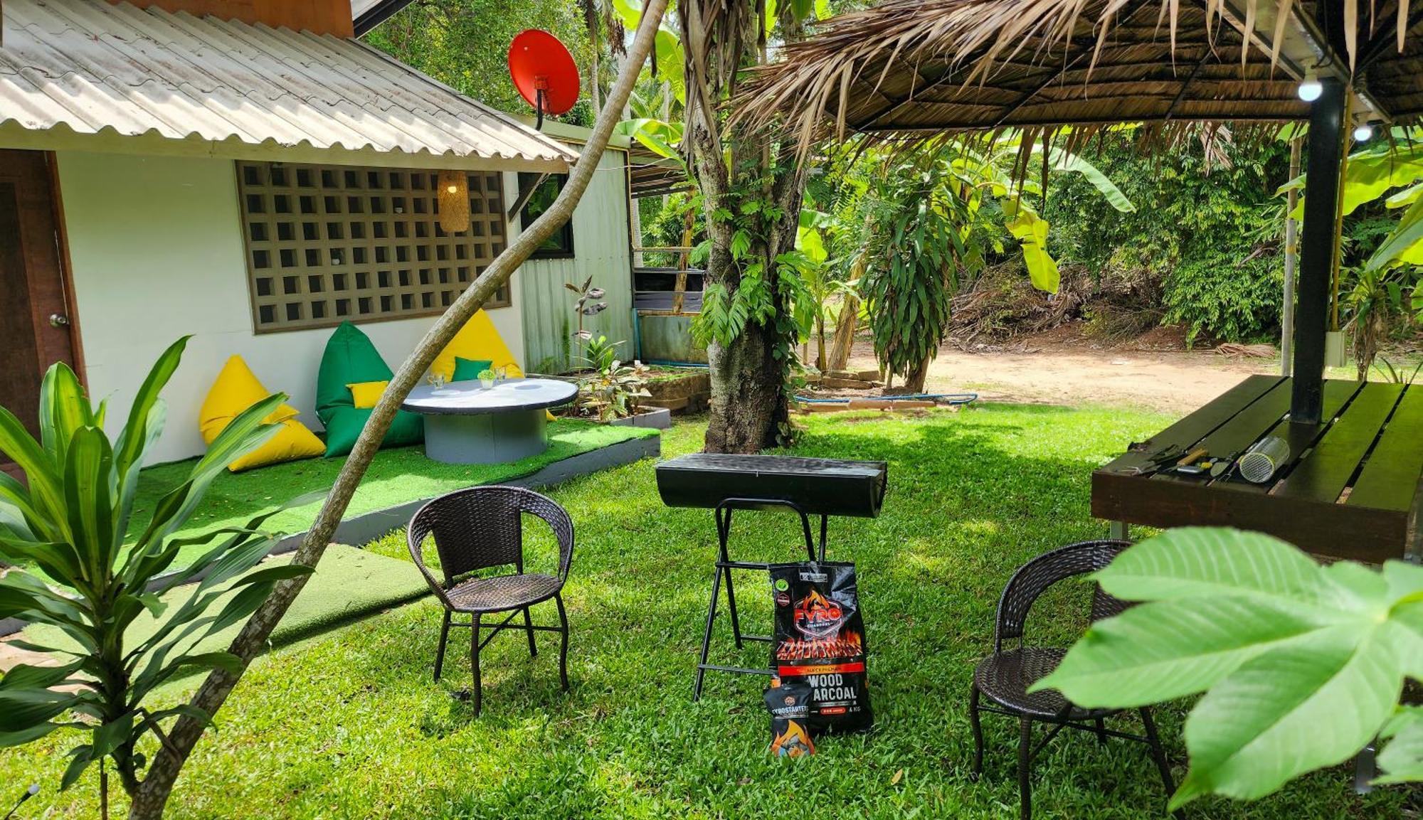 Green Paradise With Private And Front Yard Thong Sala Exterior foto